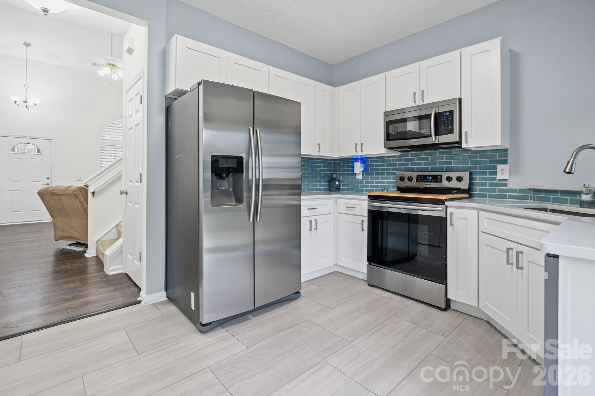 2737 Mill Valley Court — Matthews