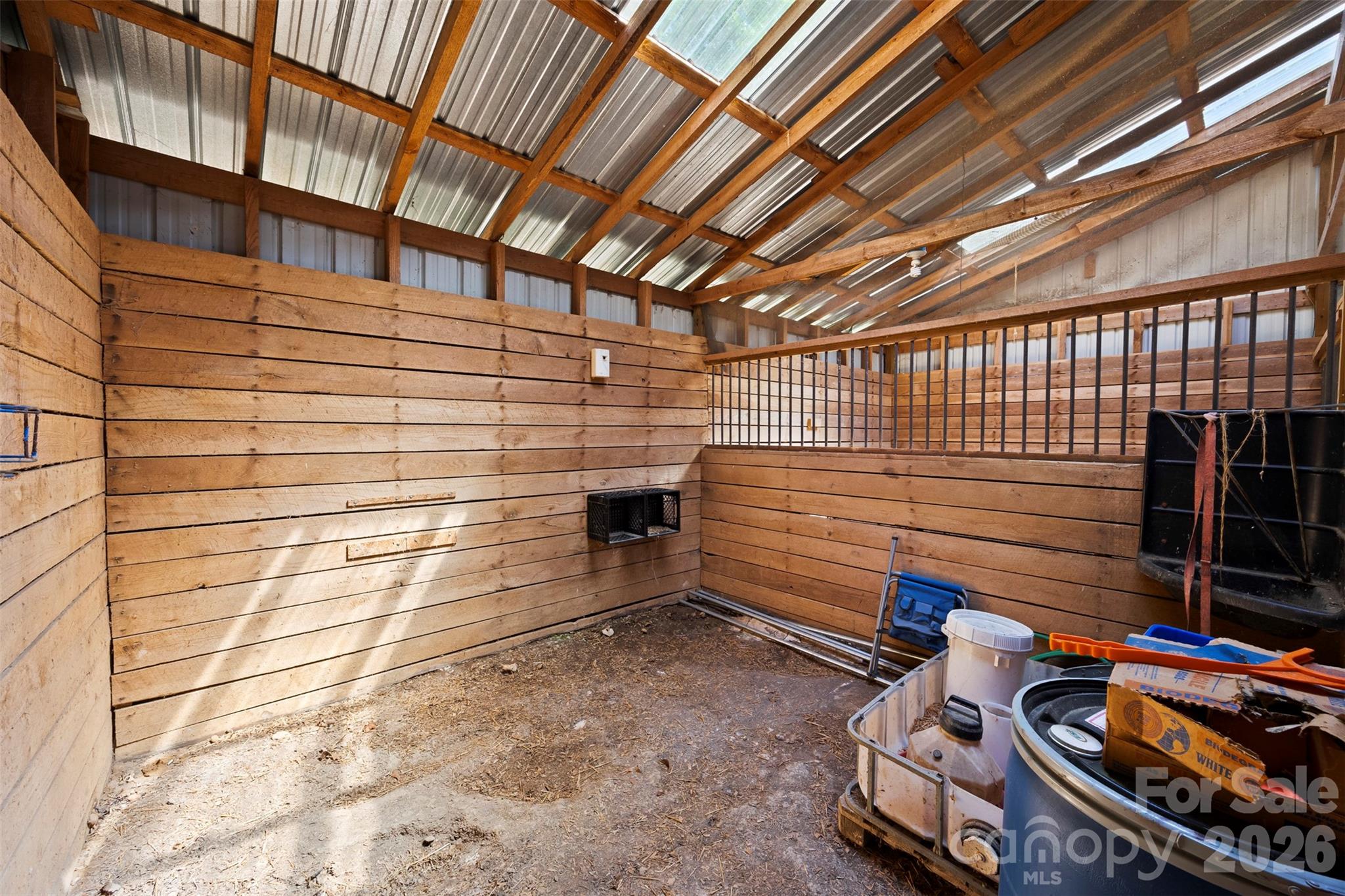 2600 Filbert Highway — Clover