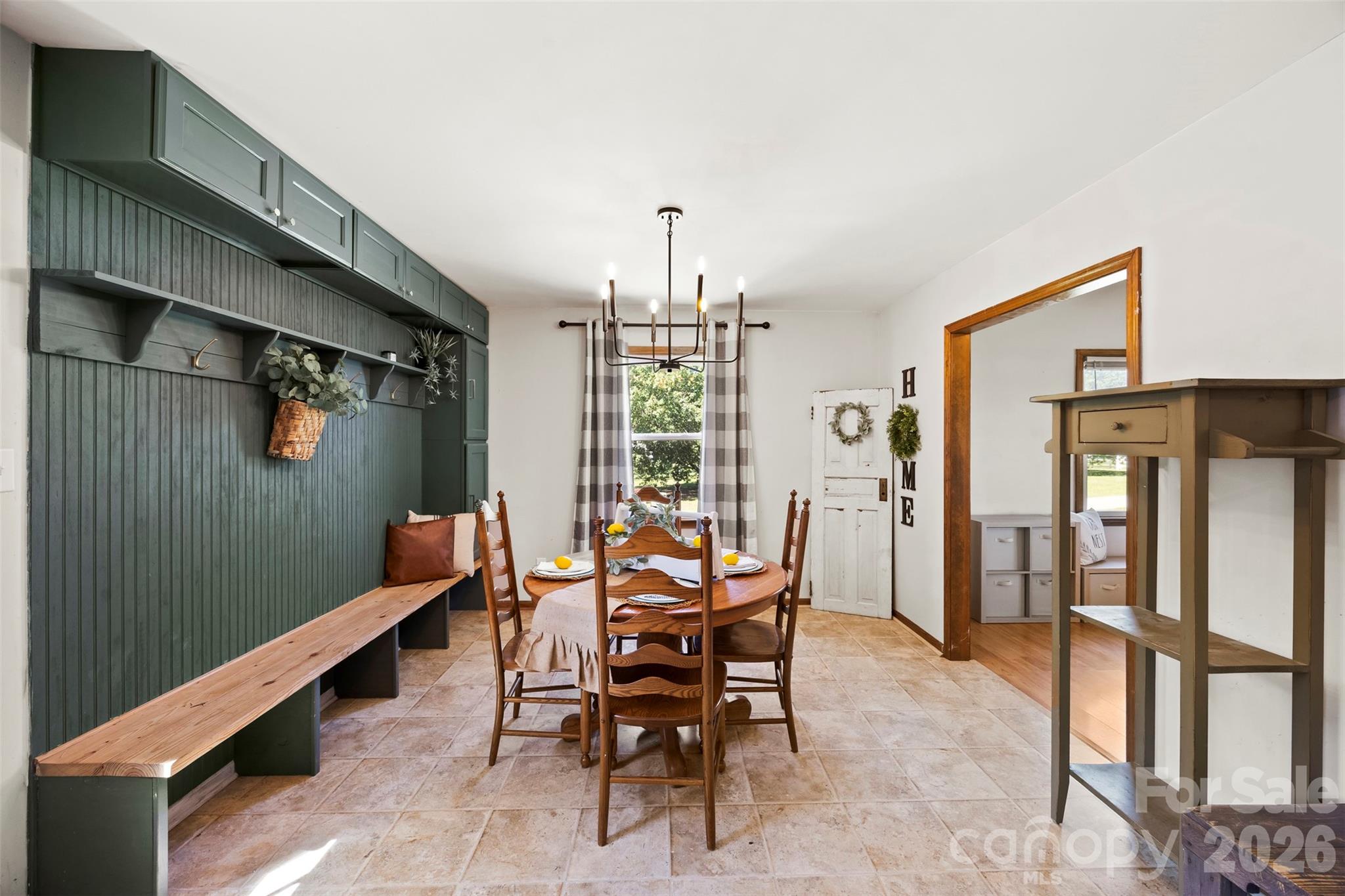 2600 Filbert Highway — Clover