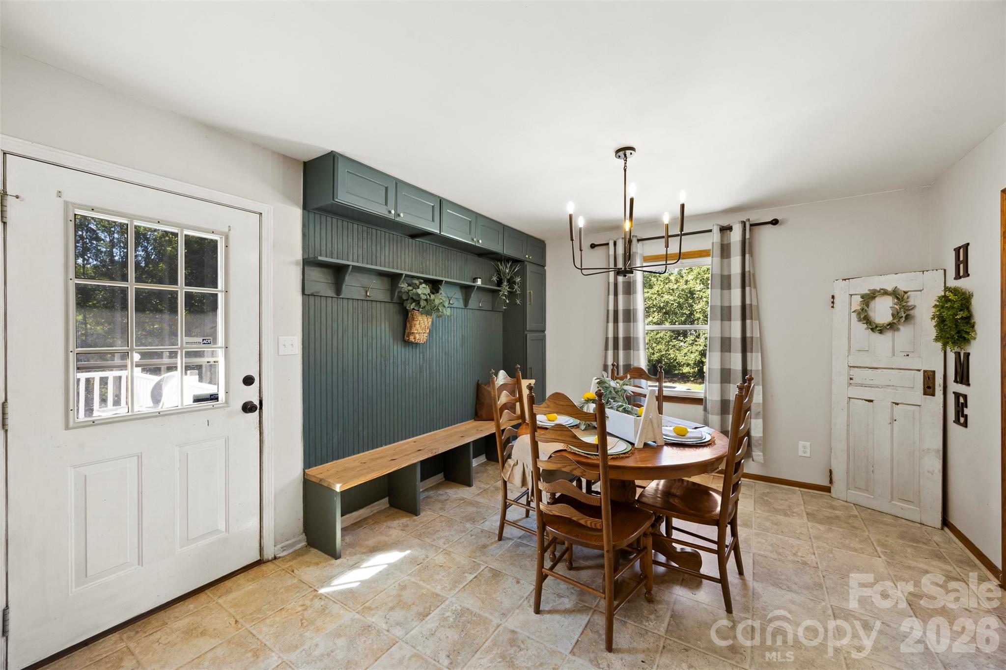 2600 Filbert Highway — Clover
