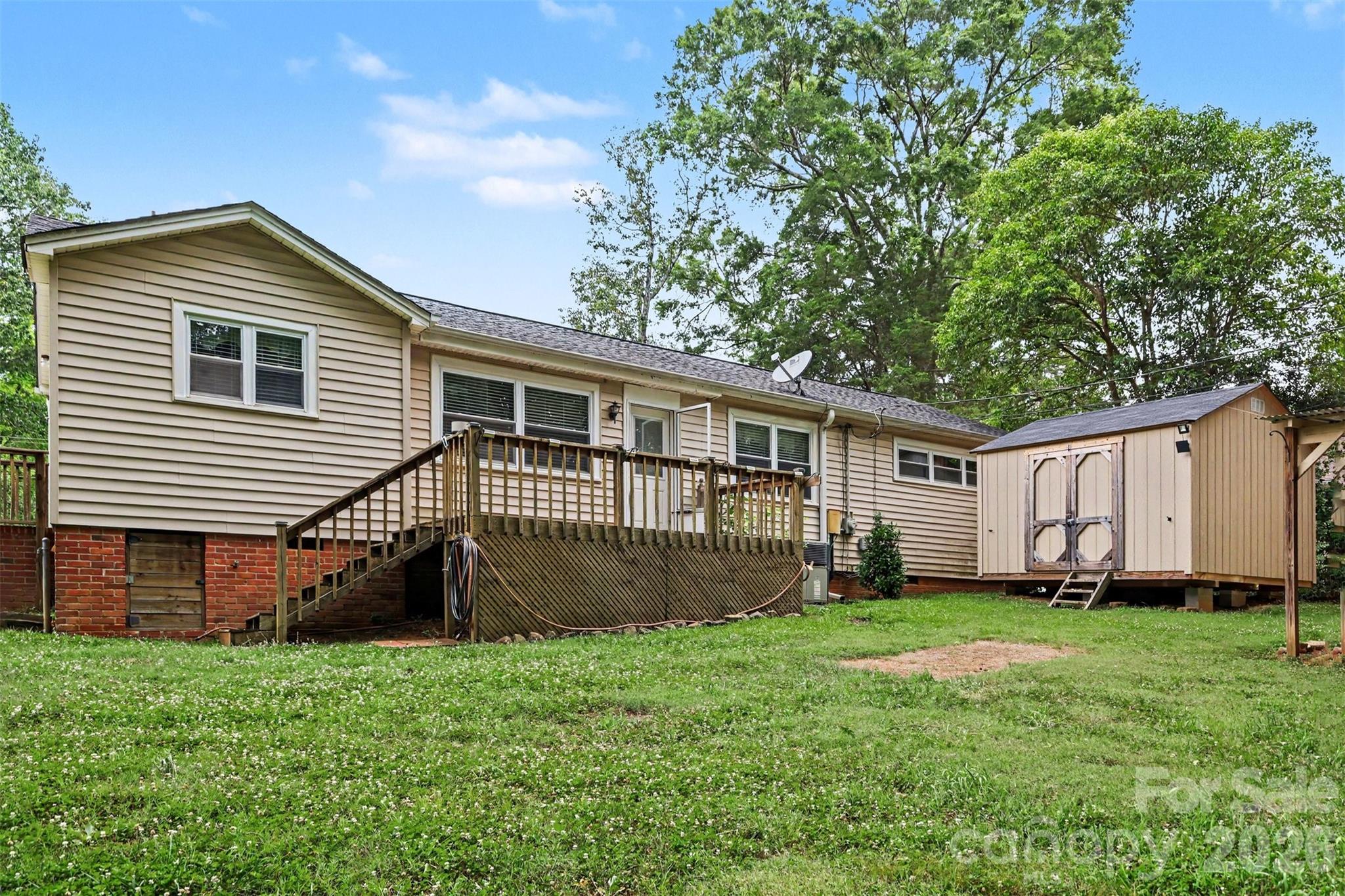 217 Oakwood Avenue — York