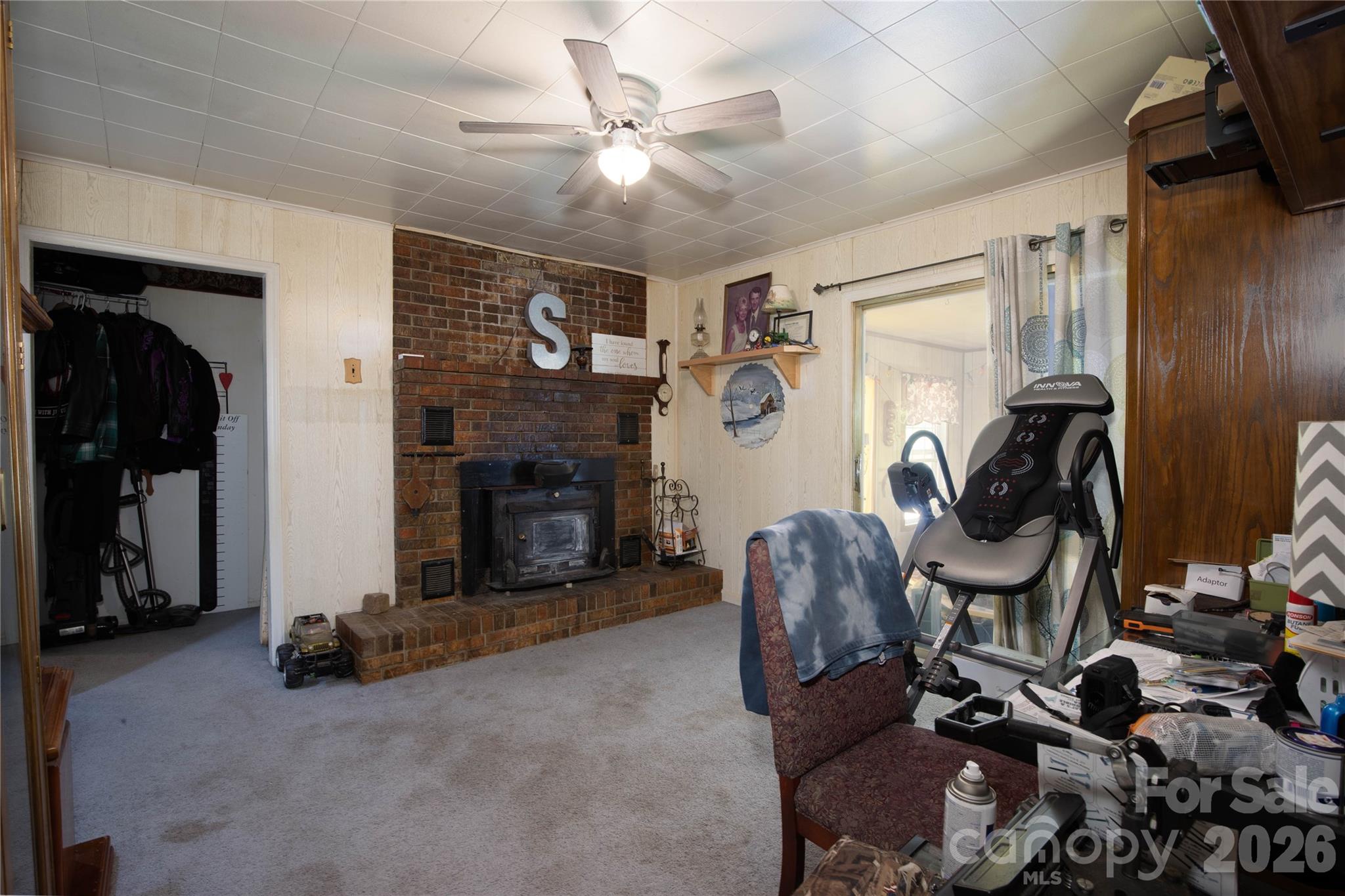 1424 Bear Creek Road — Bakersville