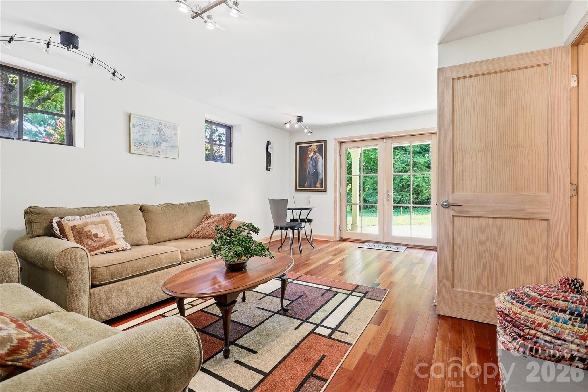 811 Butter Street — Landrum