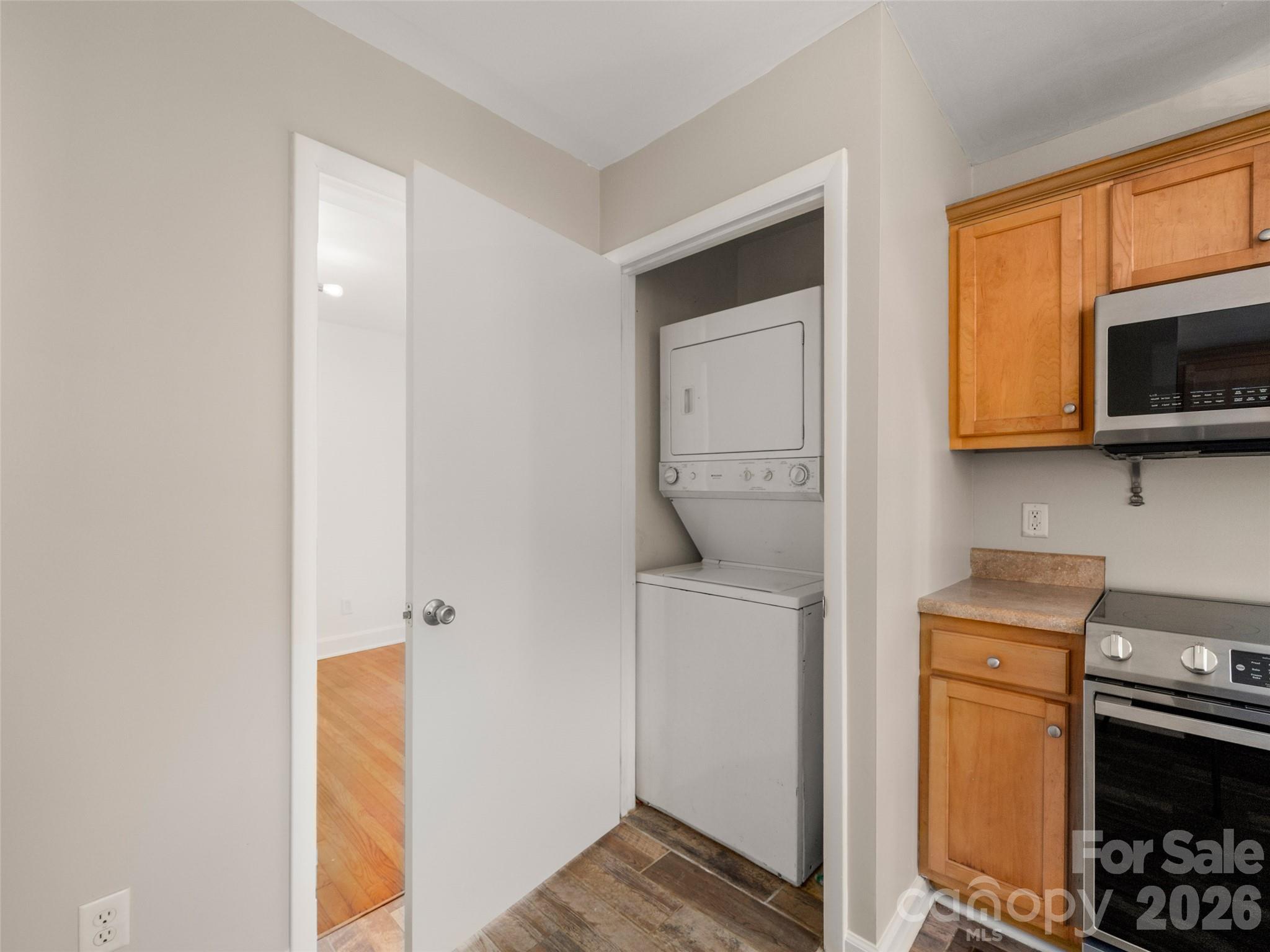 184 London Road — Asheville