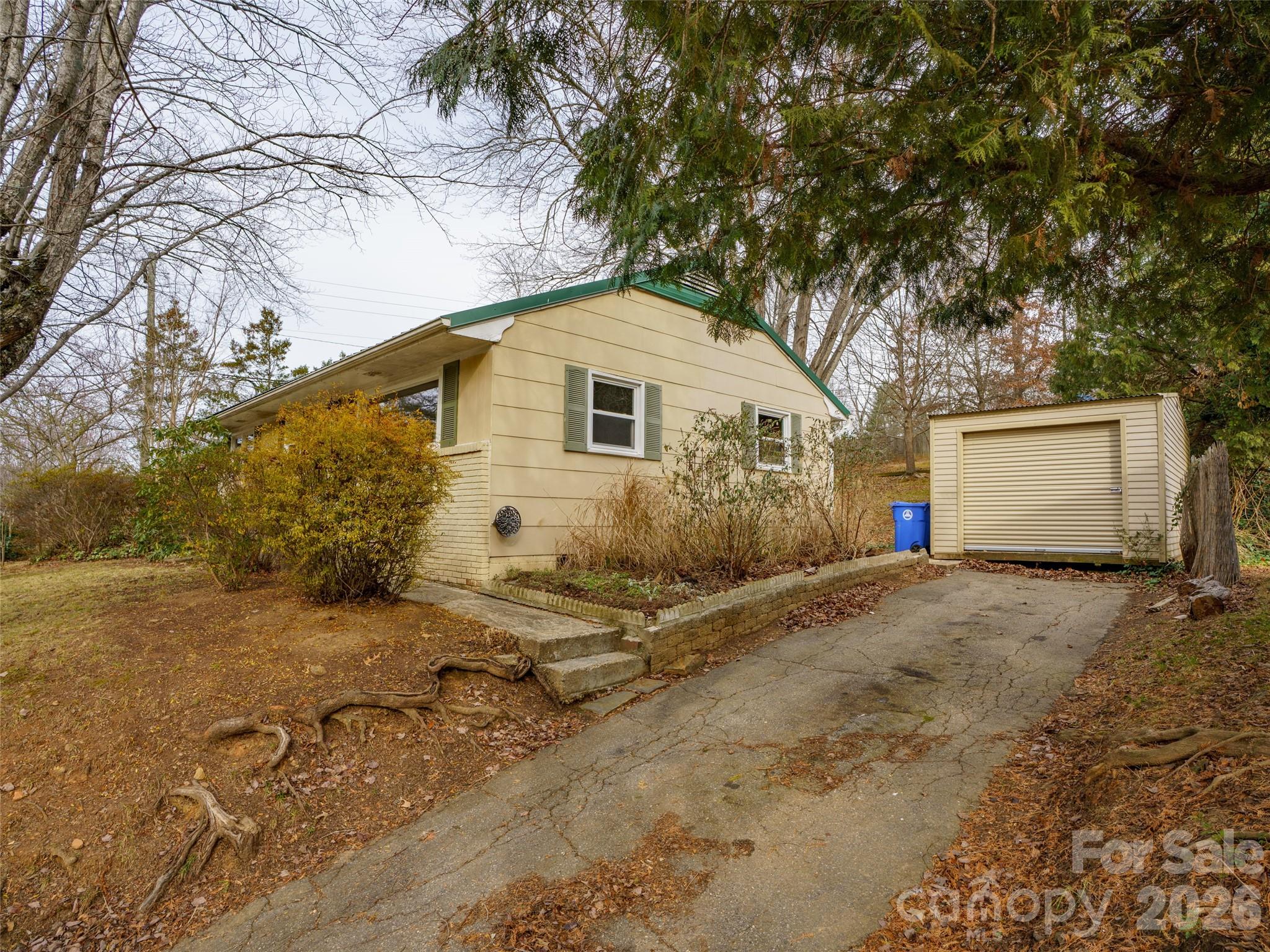 184 London Road — Asheville