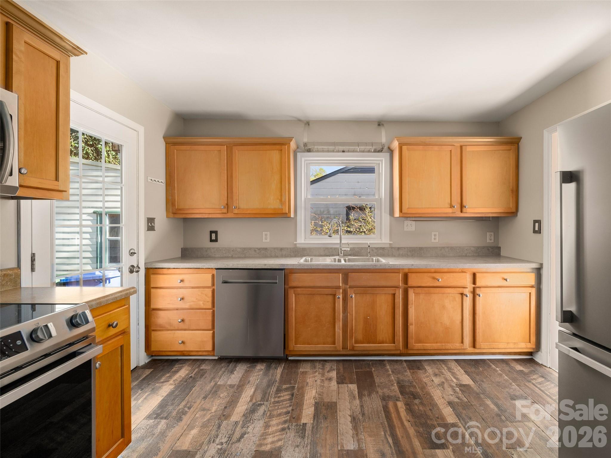 184 London Road — Asheville