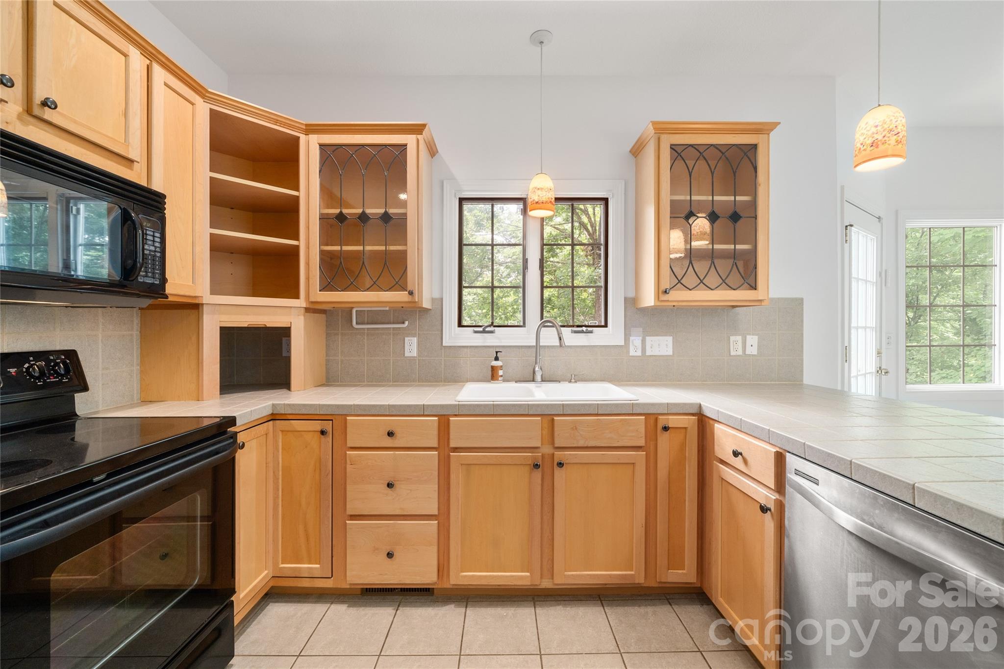 135 Buffalo Trail — Asheville