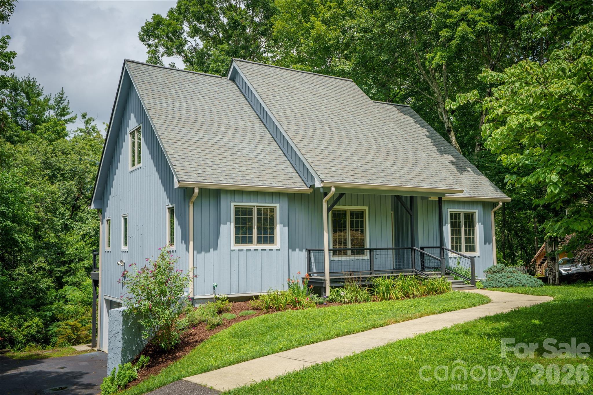135 Buffalo Trail — Asheville