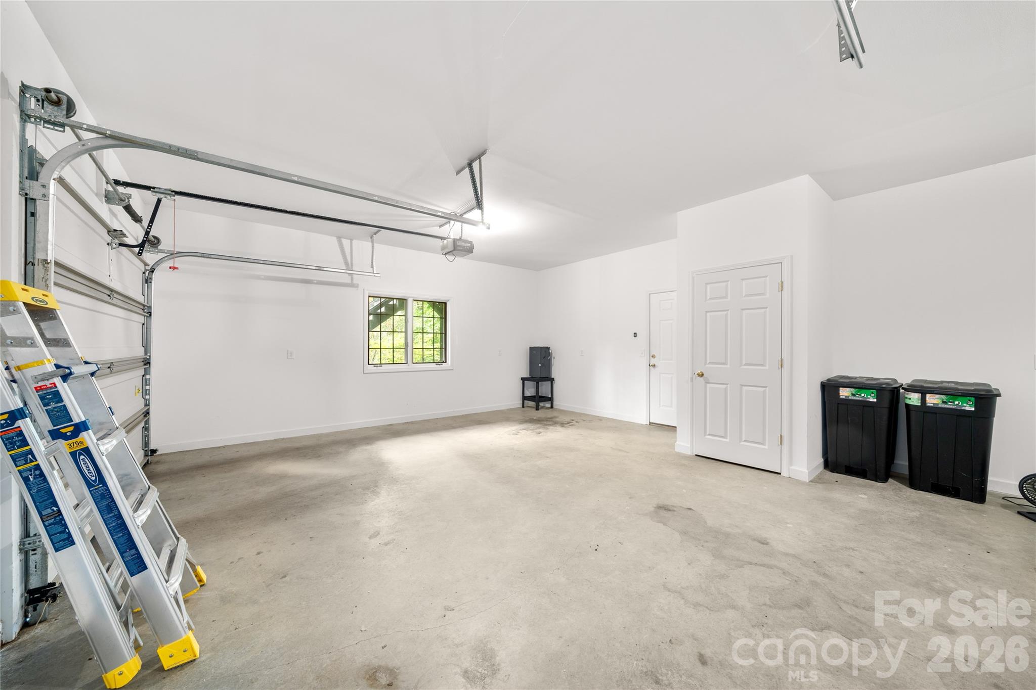 135 Buffalo Trail — Asheville