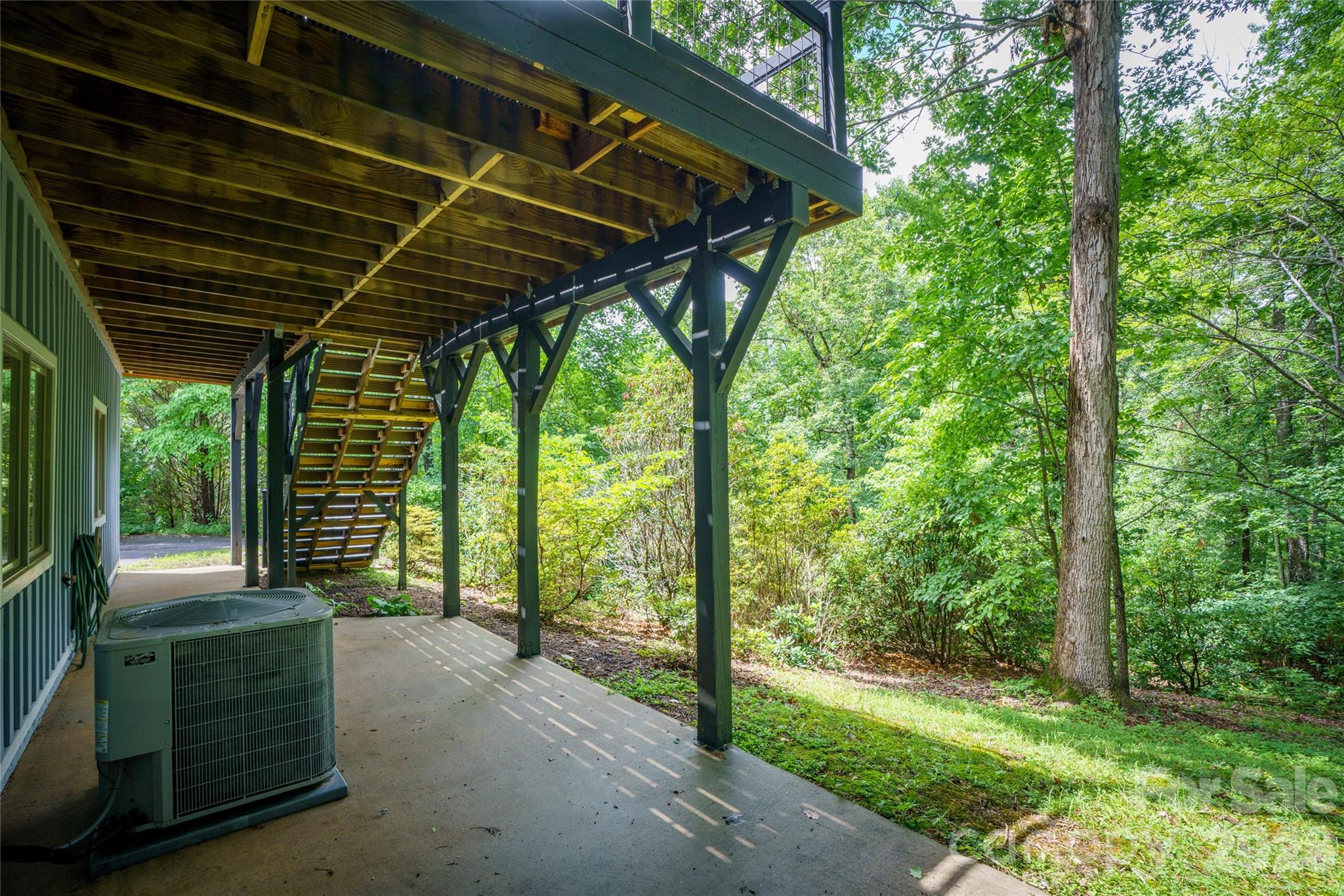 135 Buffalo Trail — Asheville