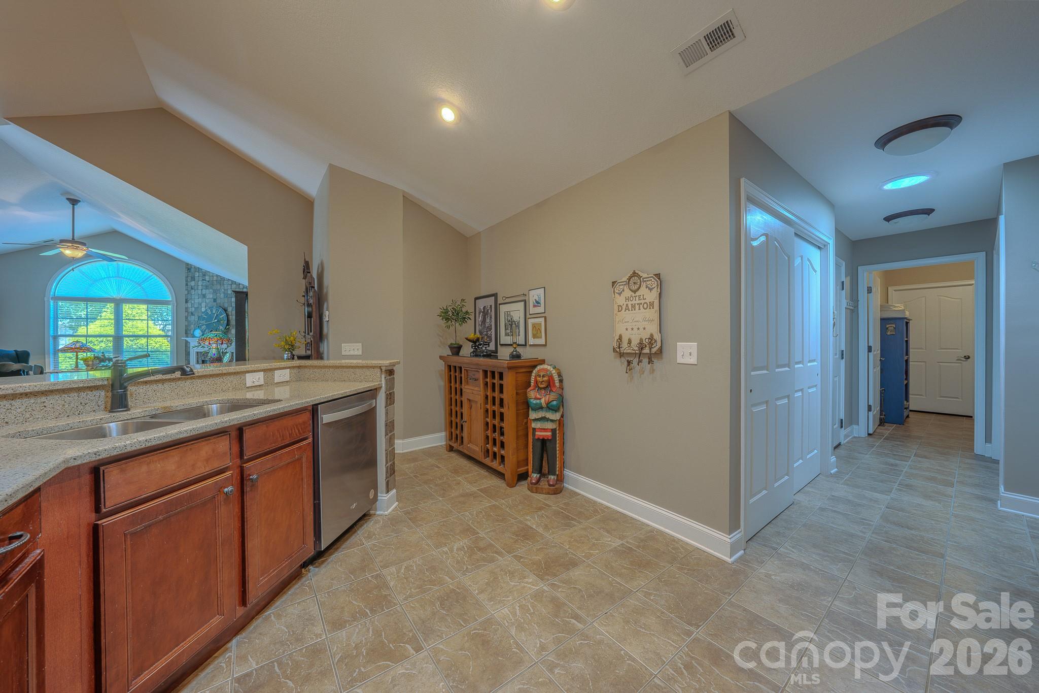 52 Mountain Meadow Circle — Weaverville