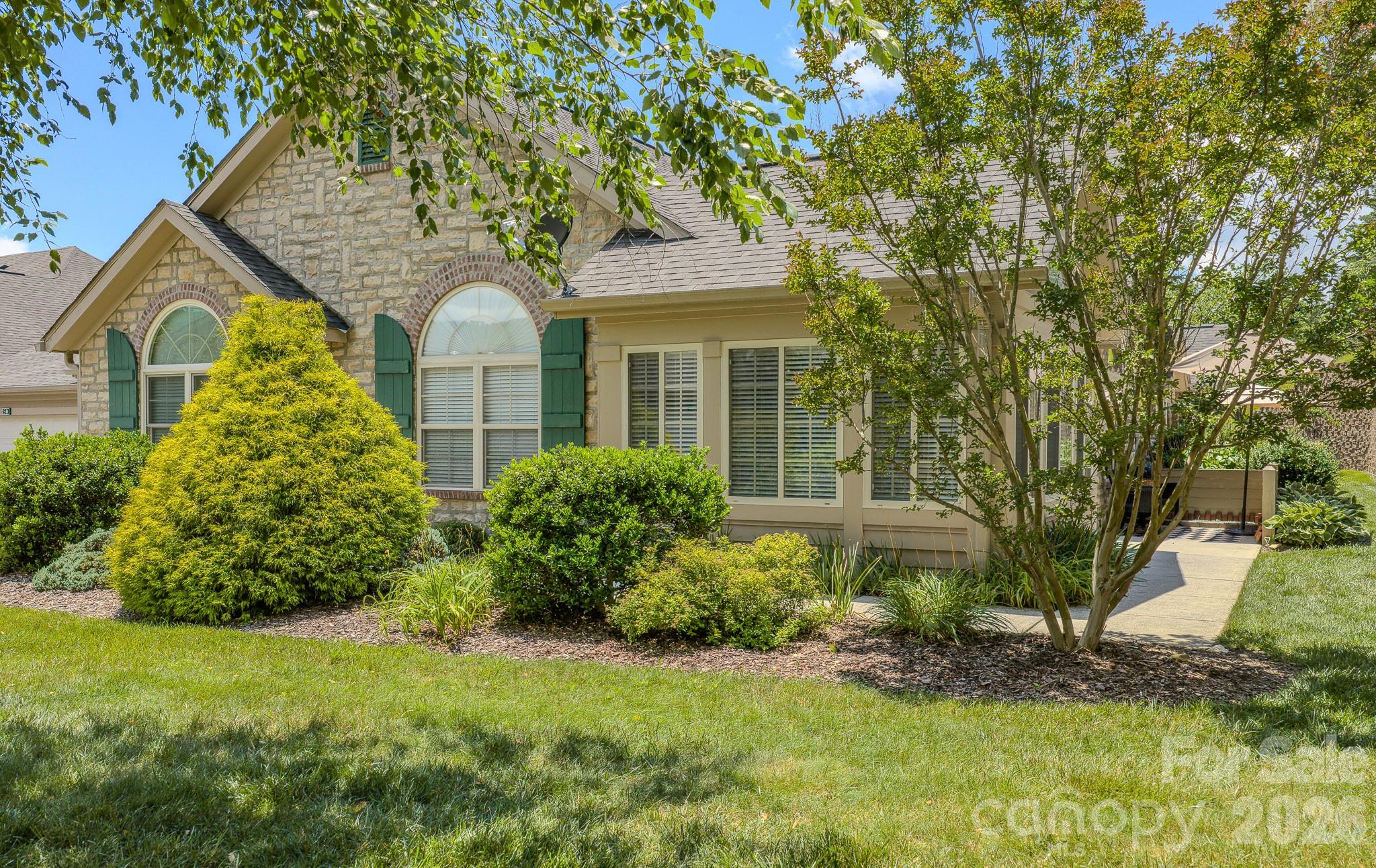 52 Mountain Meadow Circle — Weaverville
