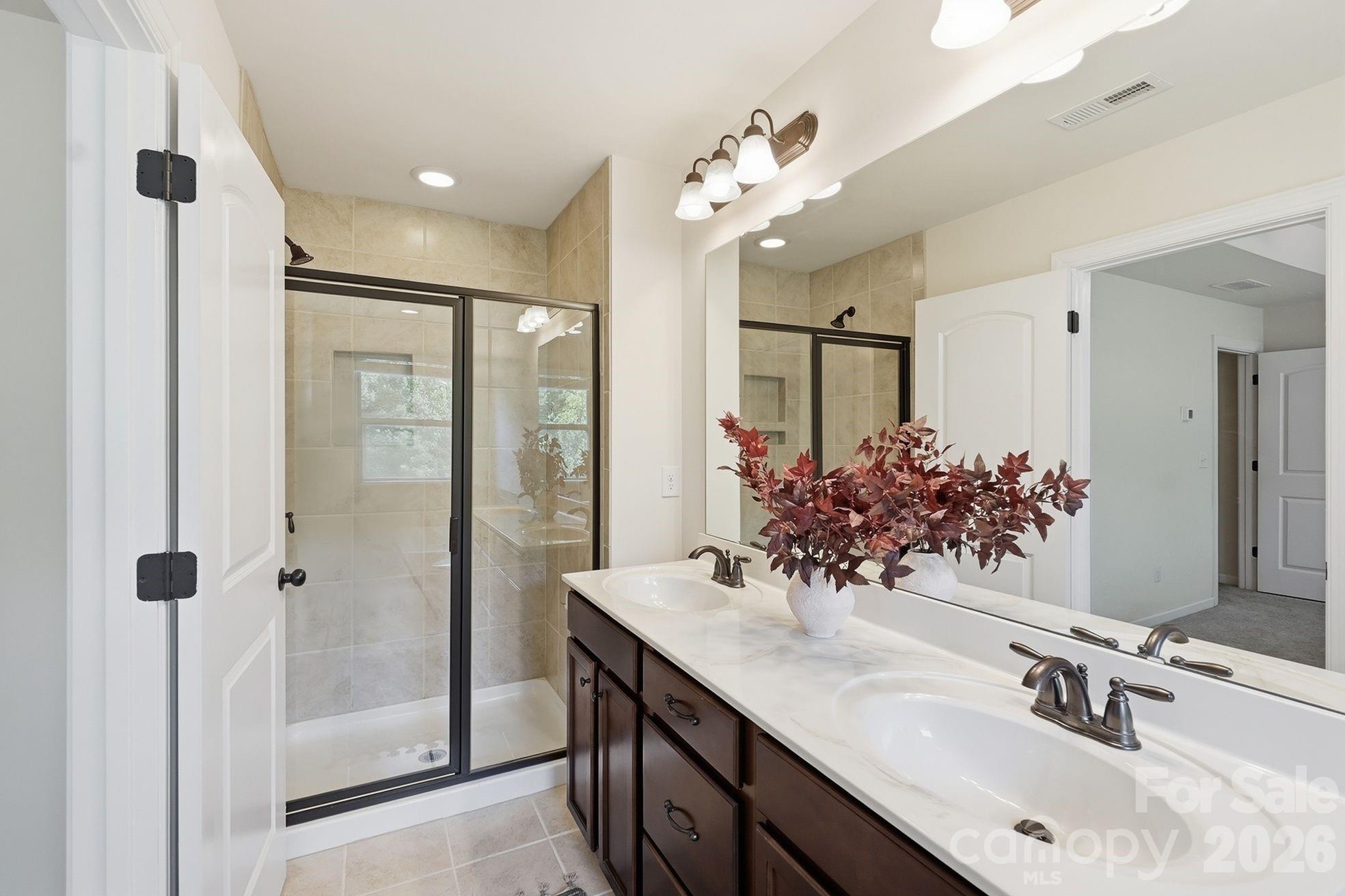 9411 Glenburn Lane — Charlotte