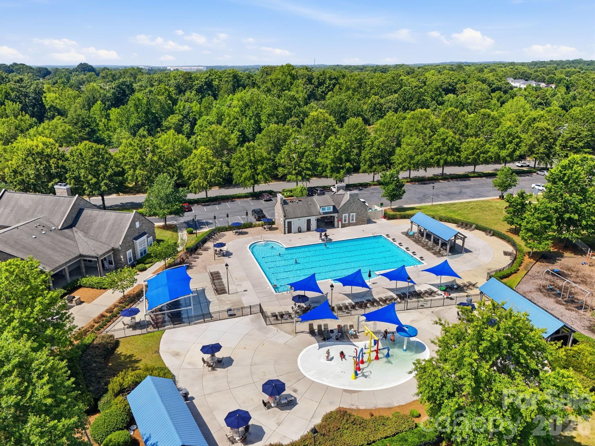 9411 Glenburn Lane — Charlotte