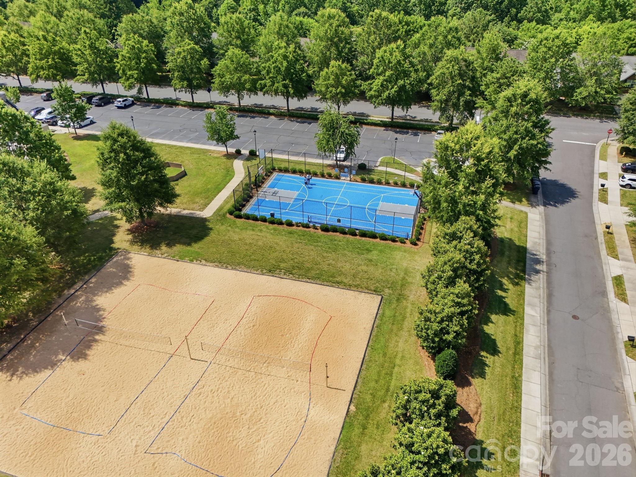 9411 Glenburn Lane — Charlotte