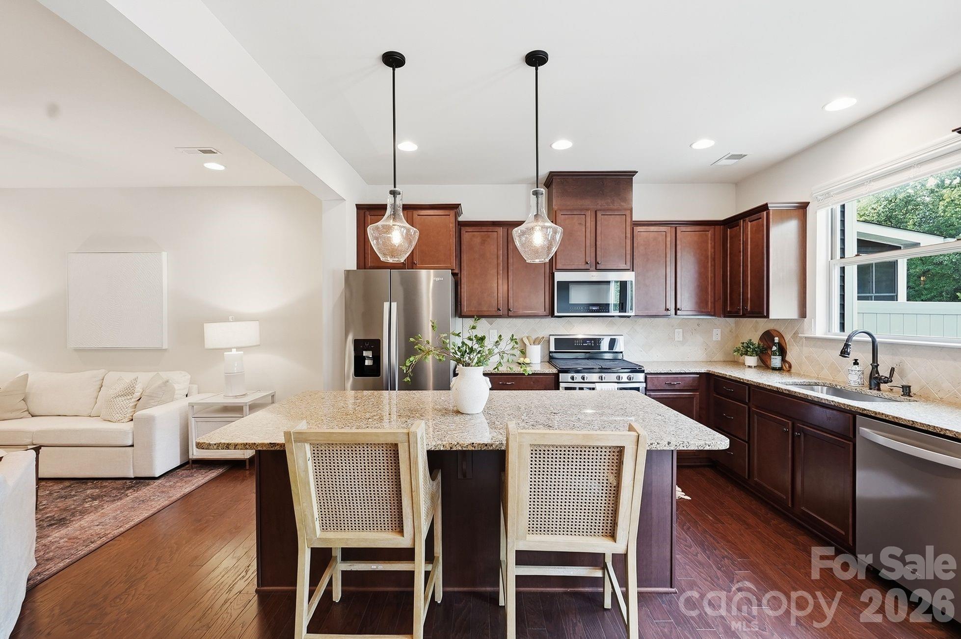 9411 Glenburn Lane — Charlotte