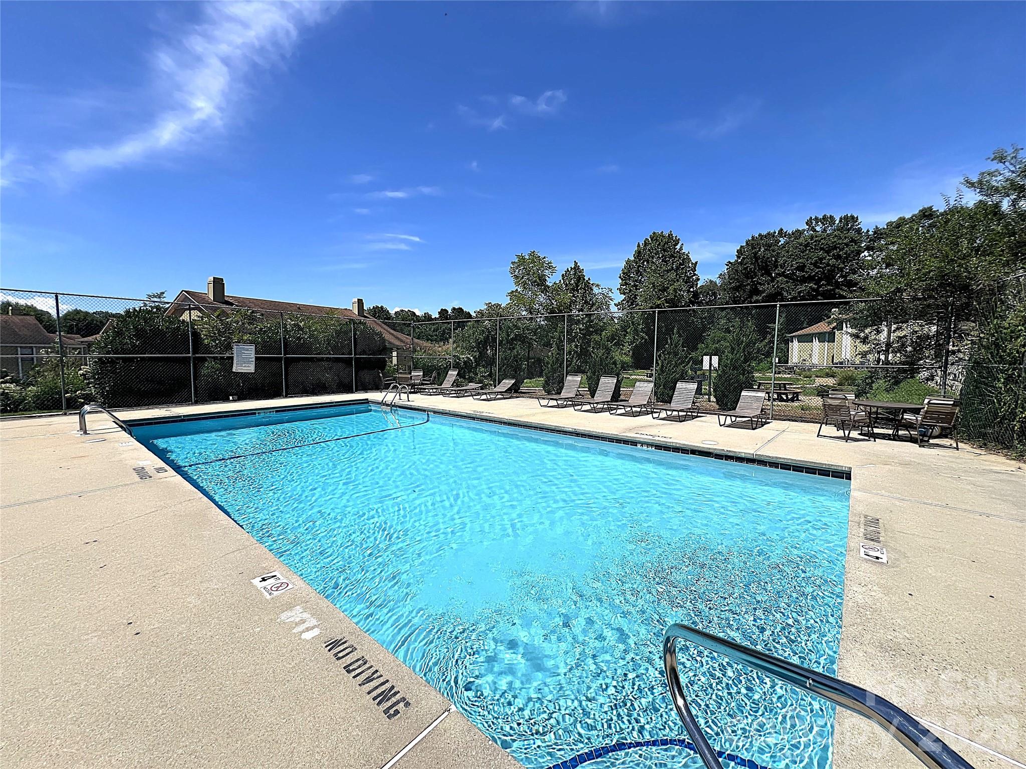 110 Heywood Road #9C — Arden