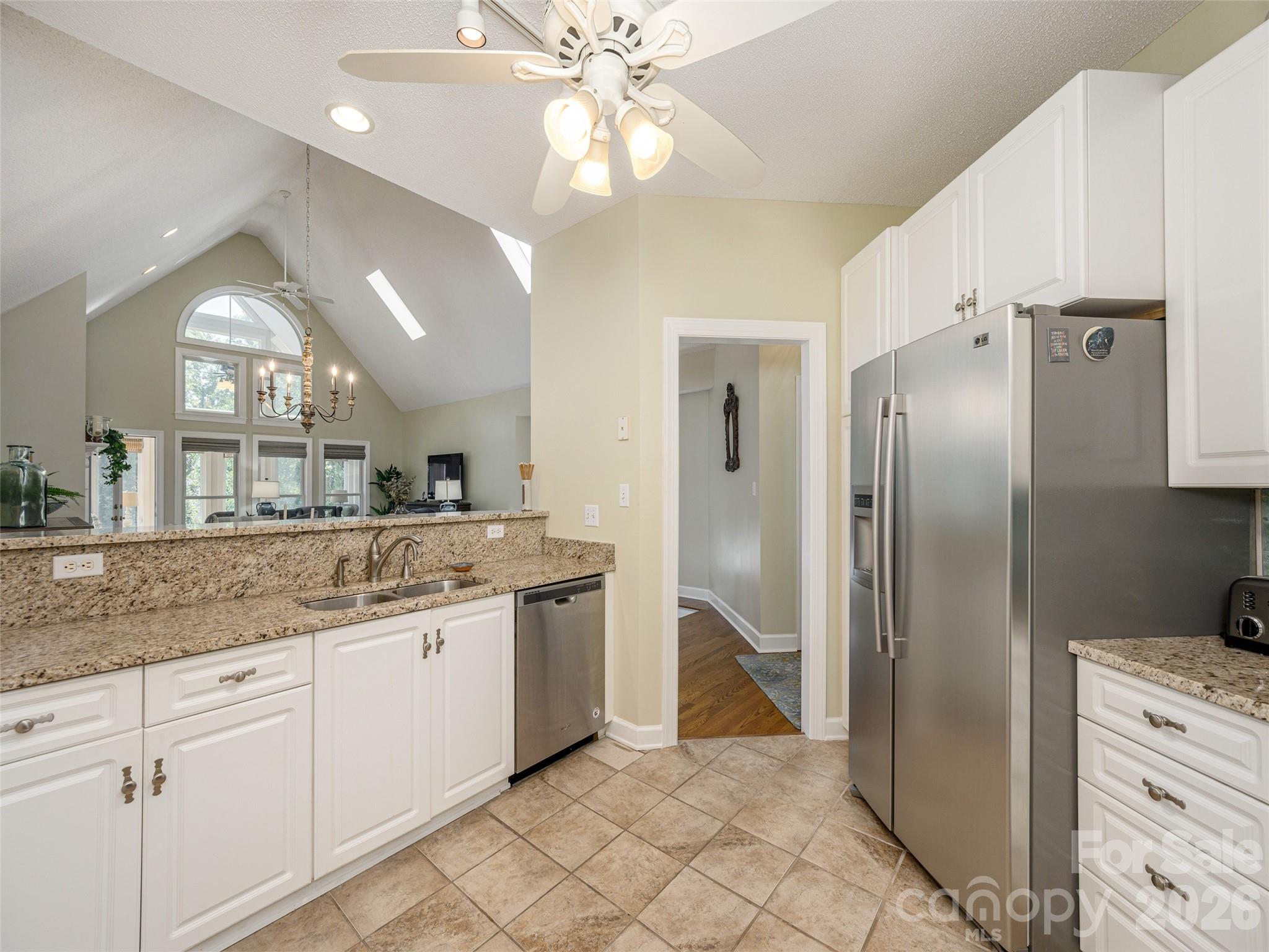 171 Ashefield Court — Hendersonville