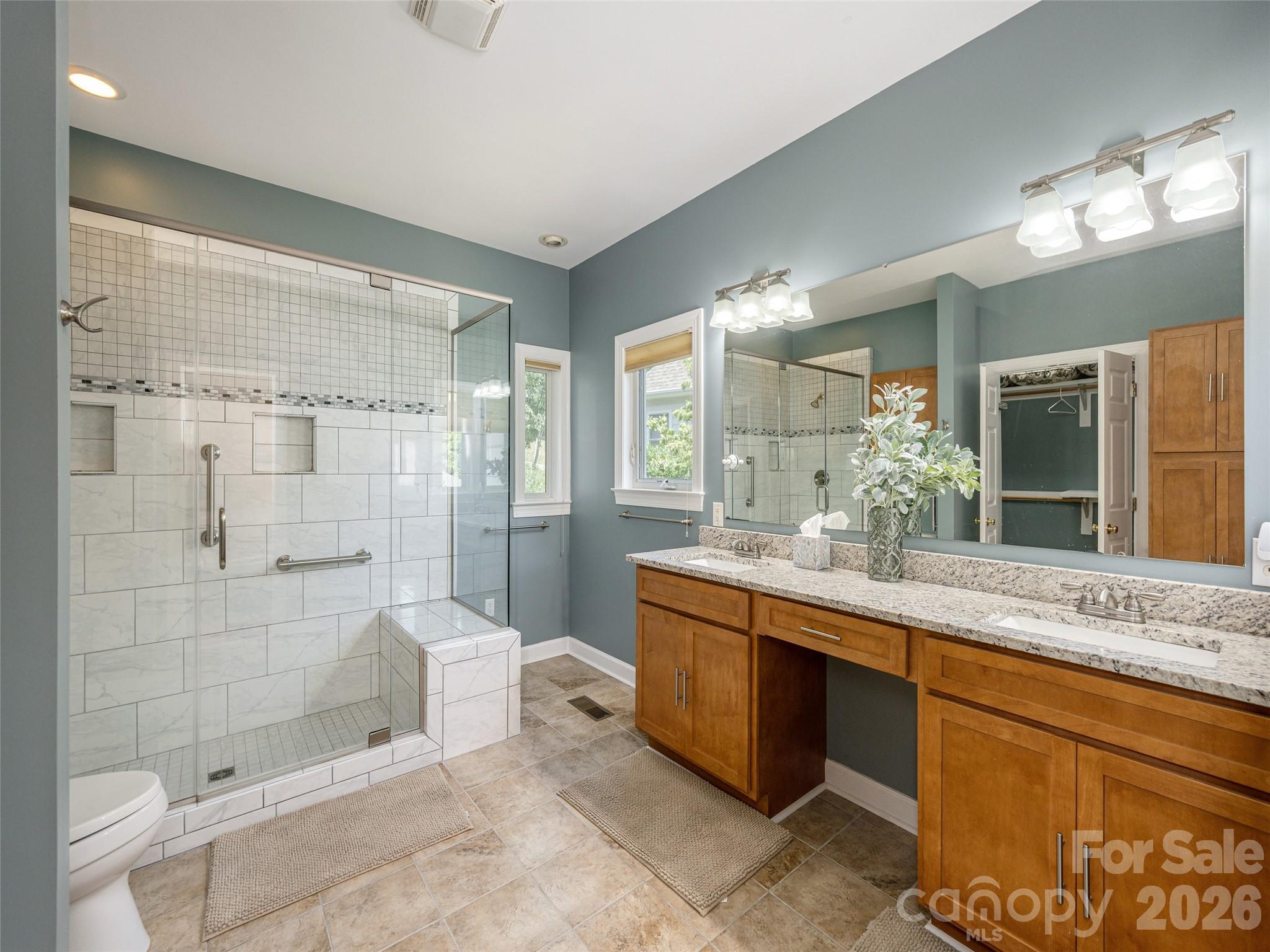 171 Ashefield Court — Hendersonville