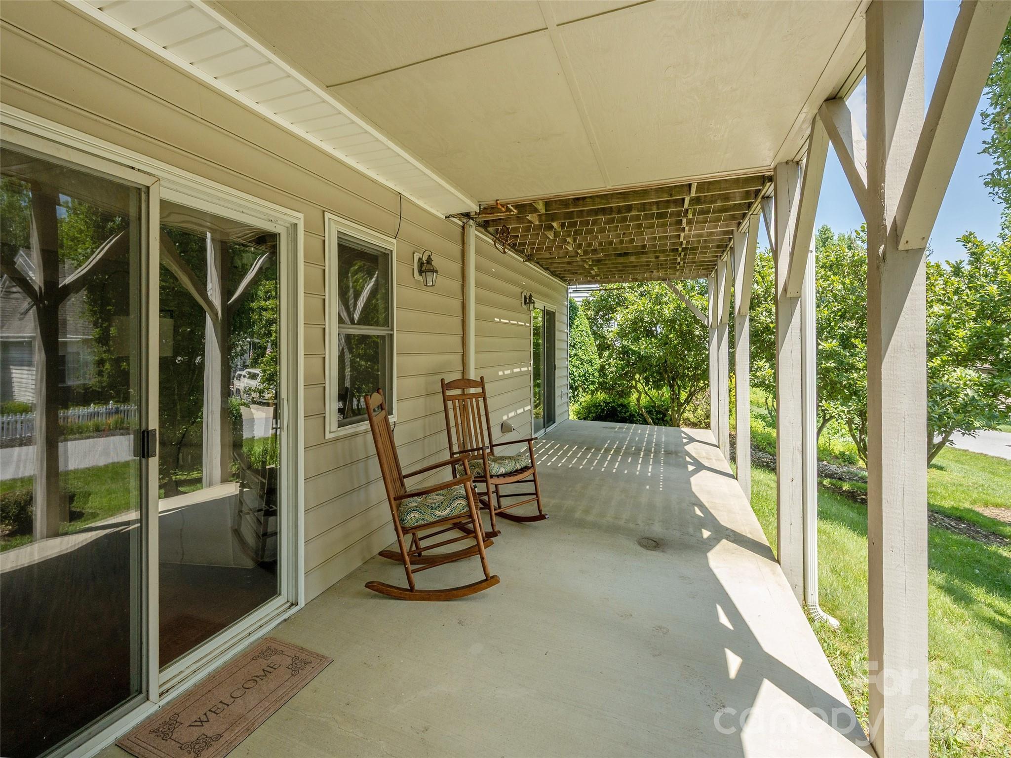 171 Ashefield Court — Hendersonville