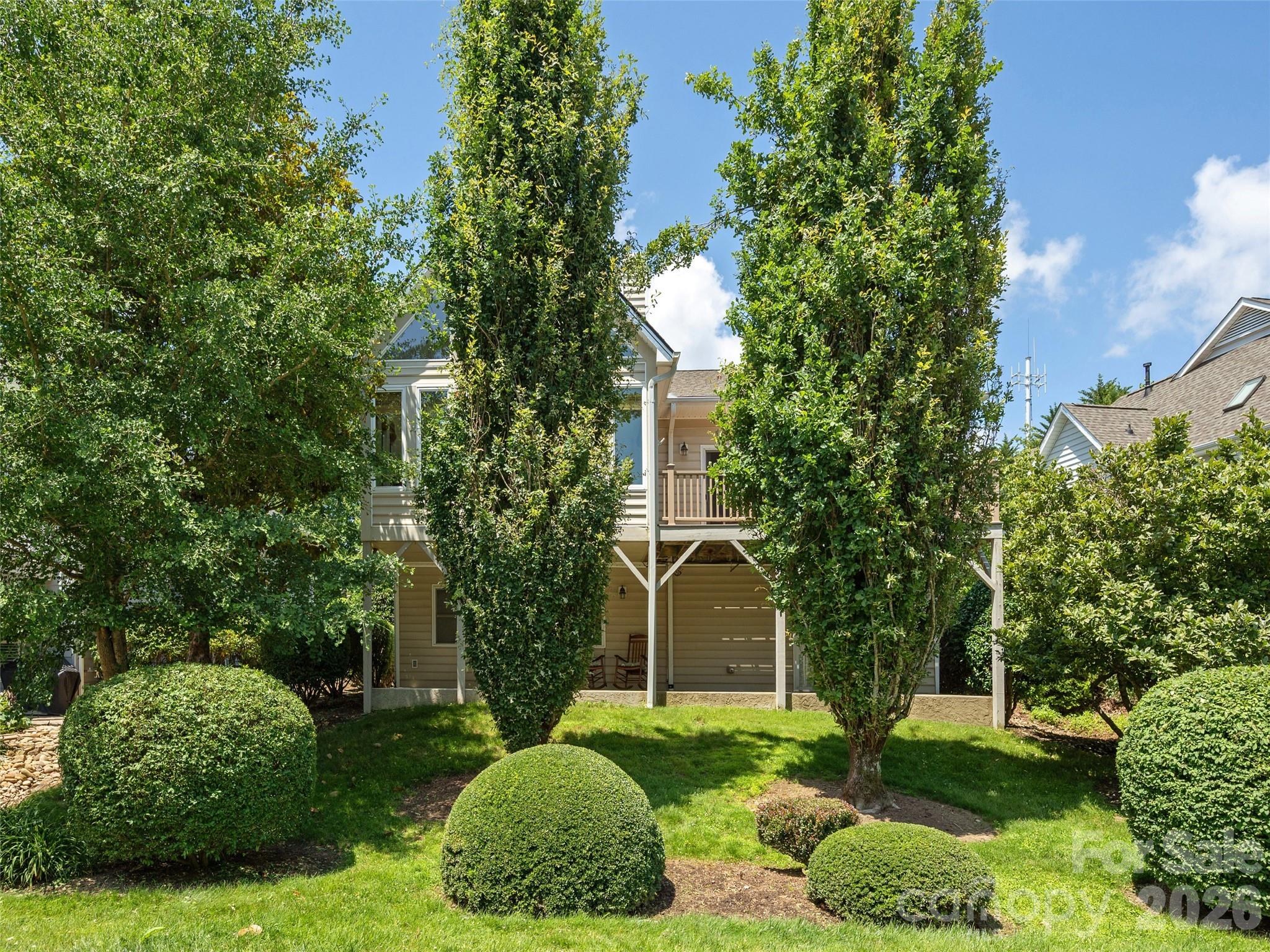 171 Ashefield Court — Hendersonville