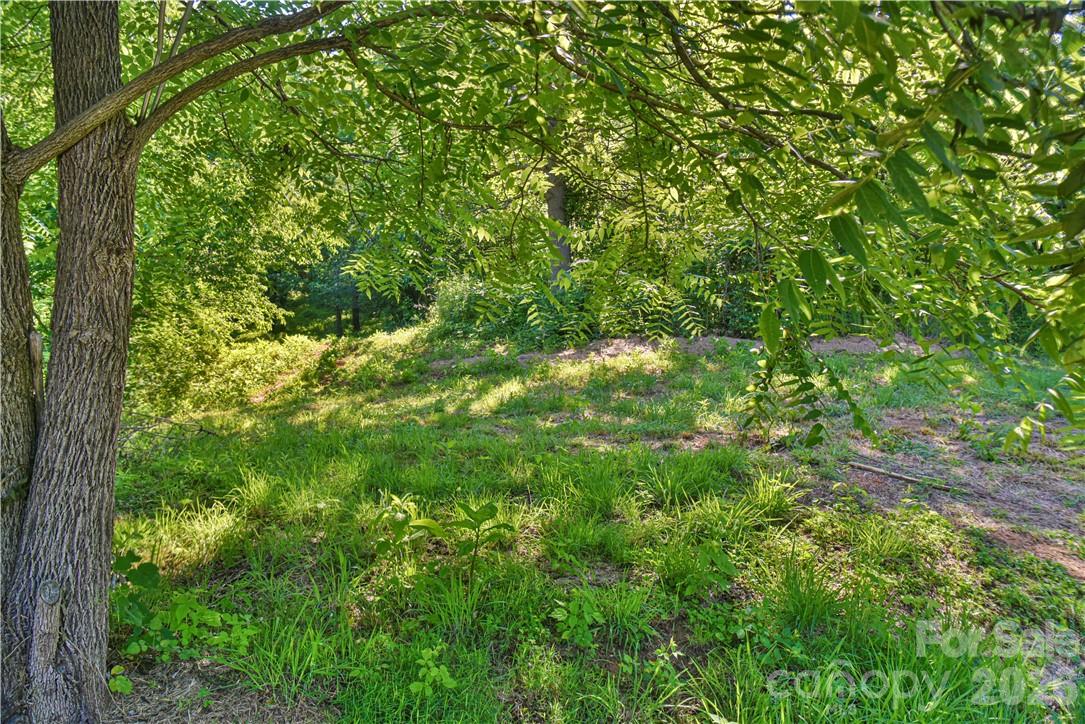 415 Weaverville Road — Asheville
