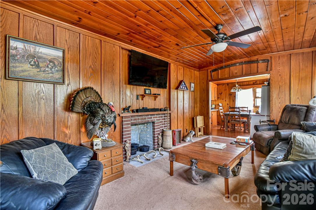 415 Weaverville Road — Asheville