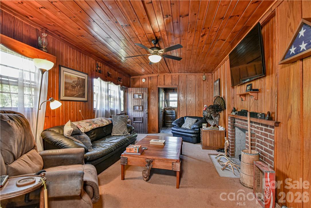 415 Weaverville Road — Asheville