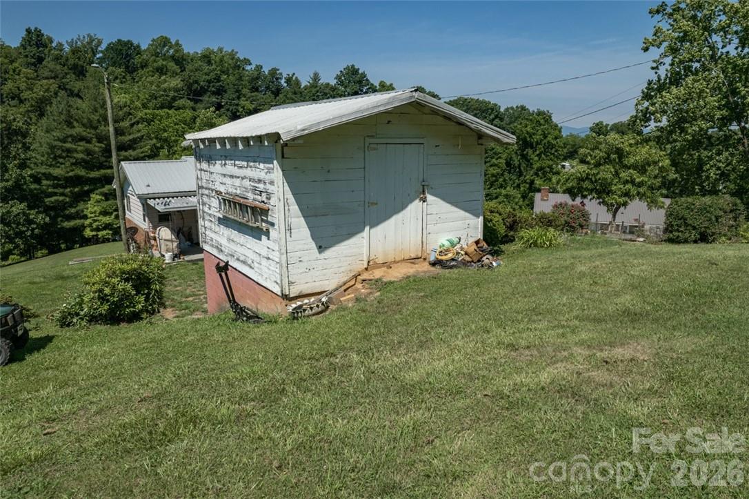 415 Weaverville Road — Asheville