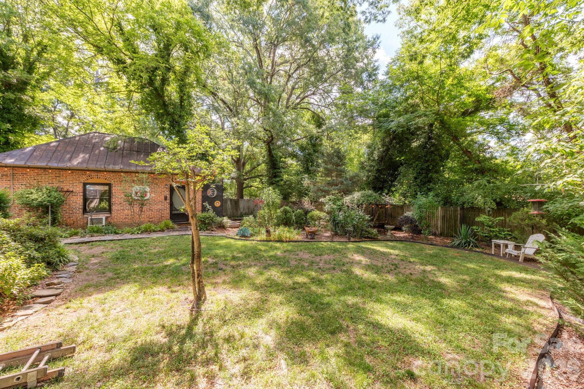 306 E Houston Street — Monroe