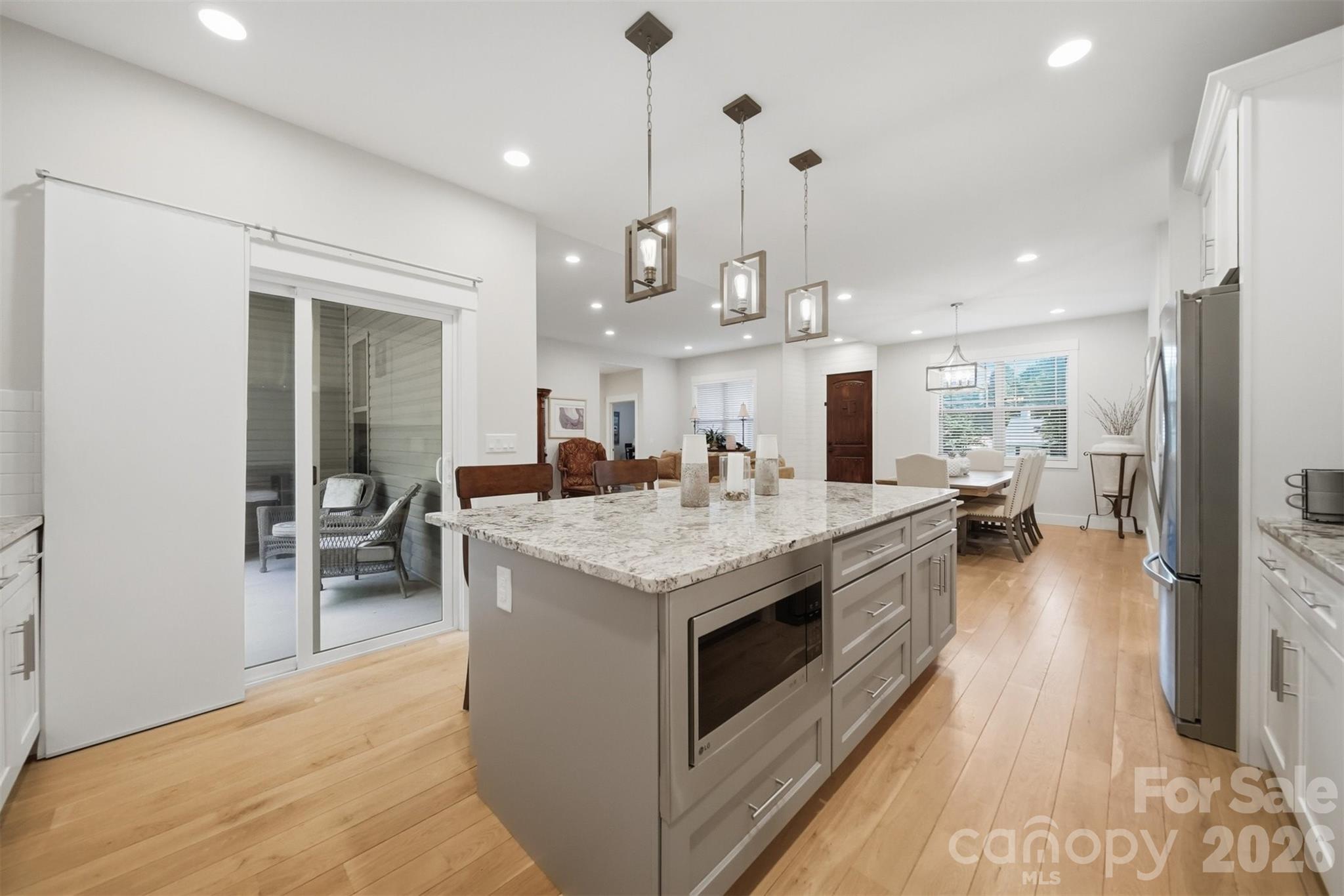 2630 36th Avenue NE — Hickory