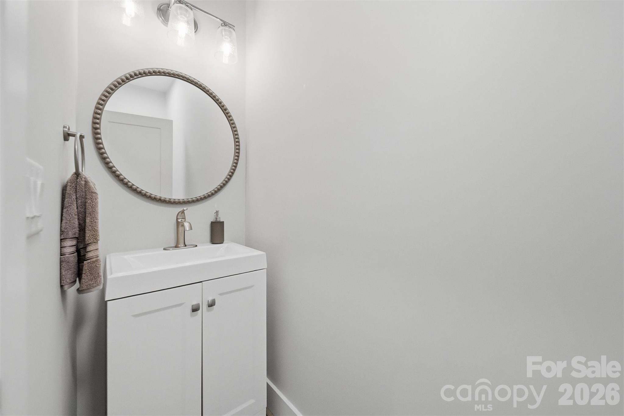 2630 36th Avenue NE — Hickory