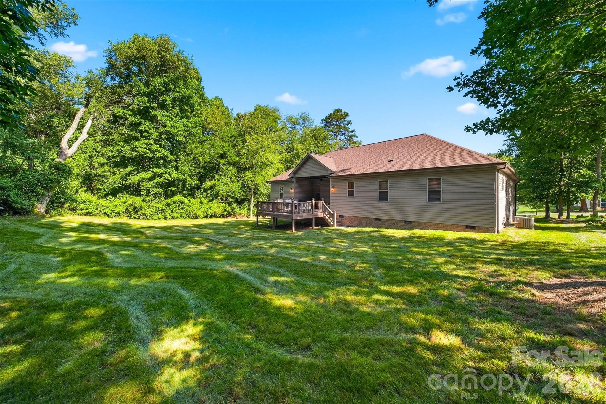2630 36th Avenue NE — Hickory