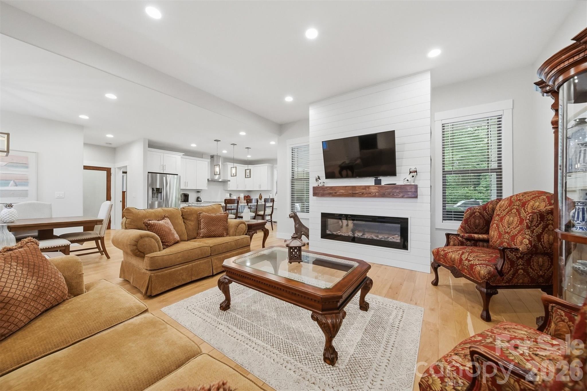2630 36th Avenue NE — Hickory
