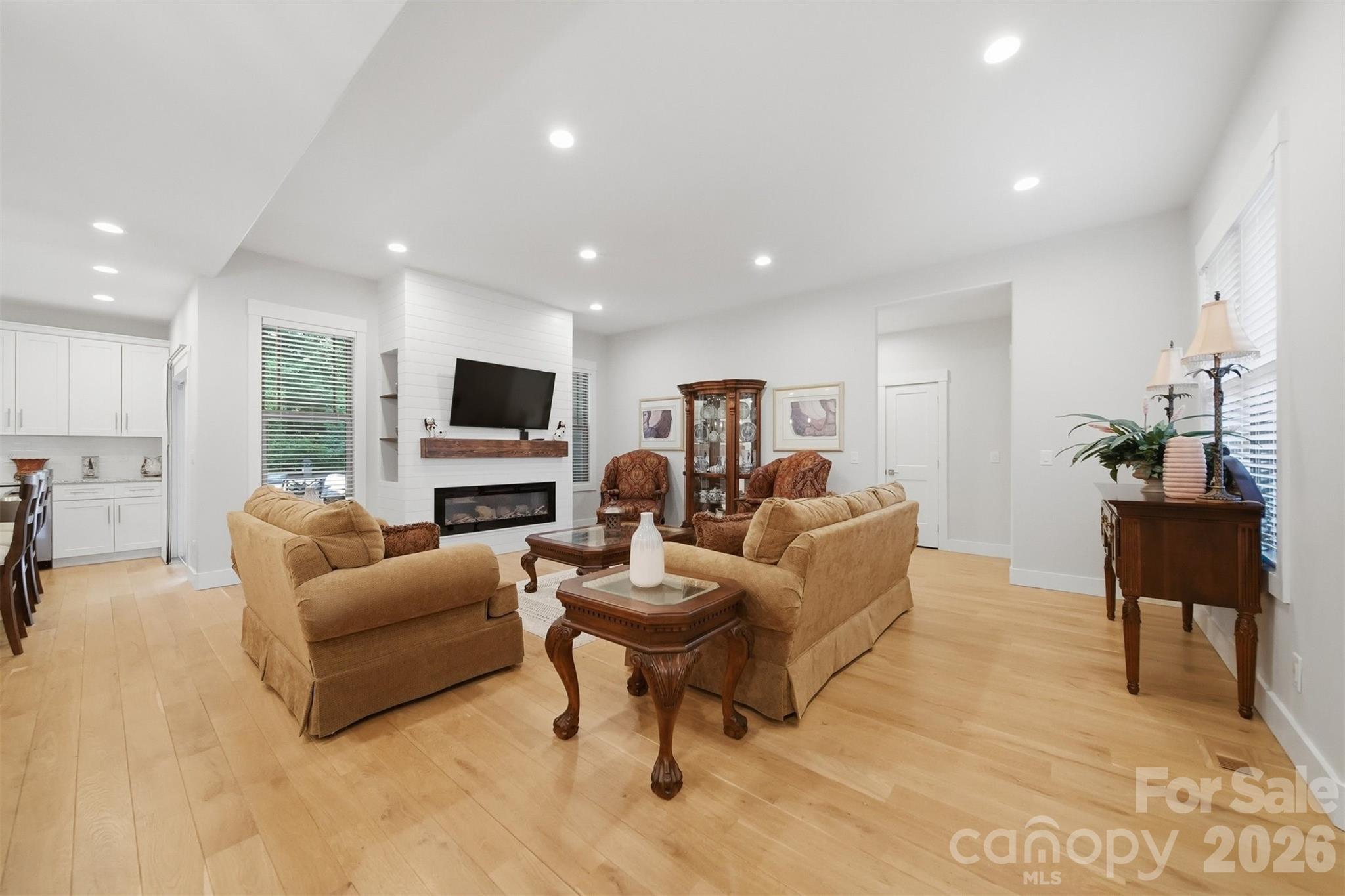 2630 36th Avenue NE — Hickory