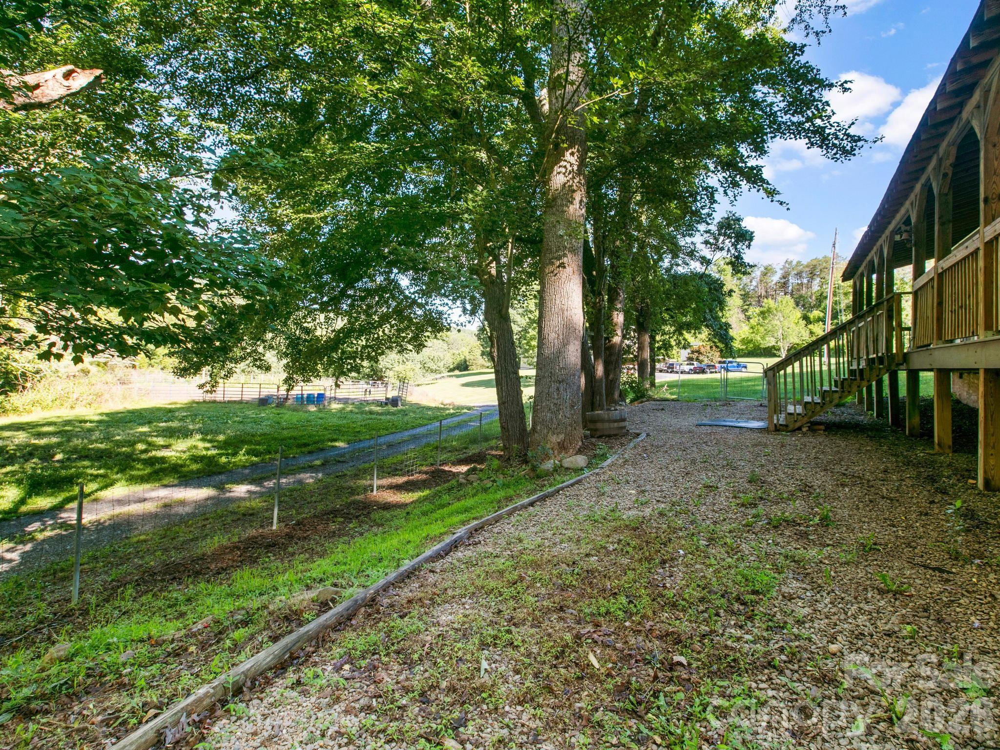 35 Cedar Farm Road — Asheville