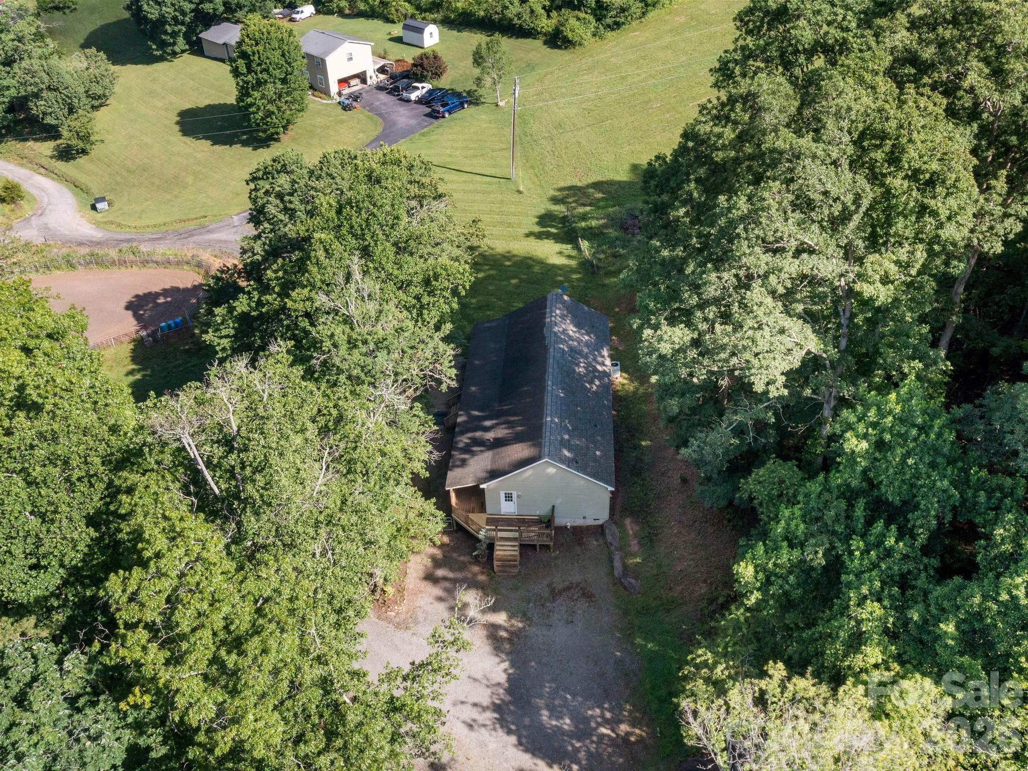 35 Cedar Farm Road — Asheville