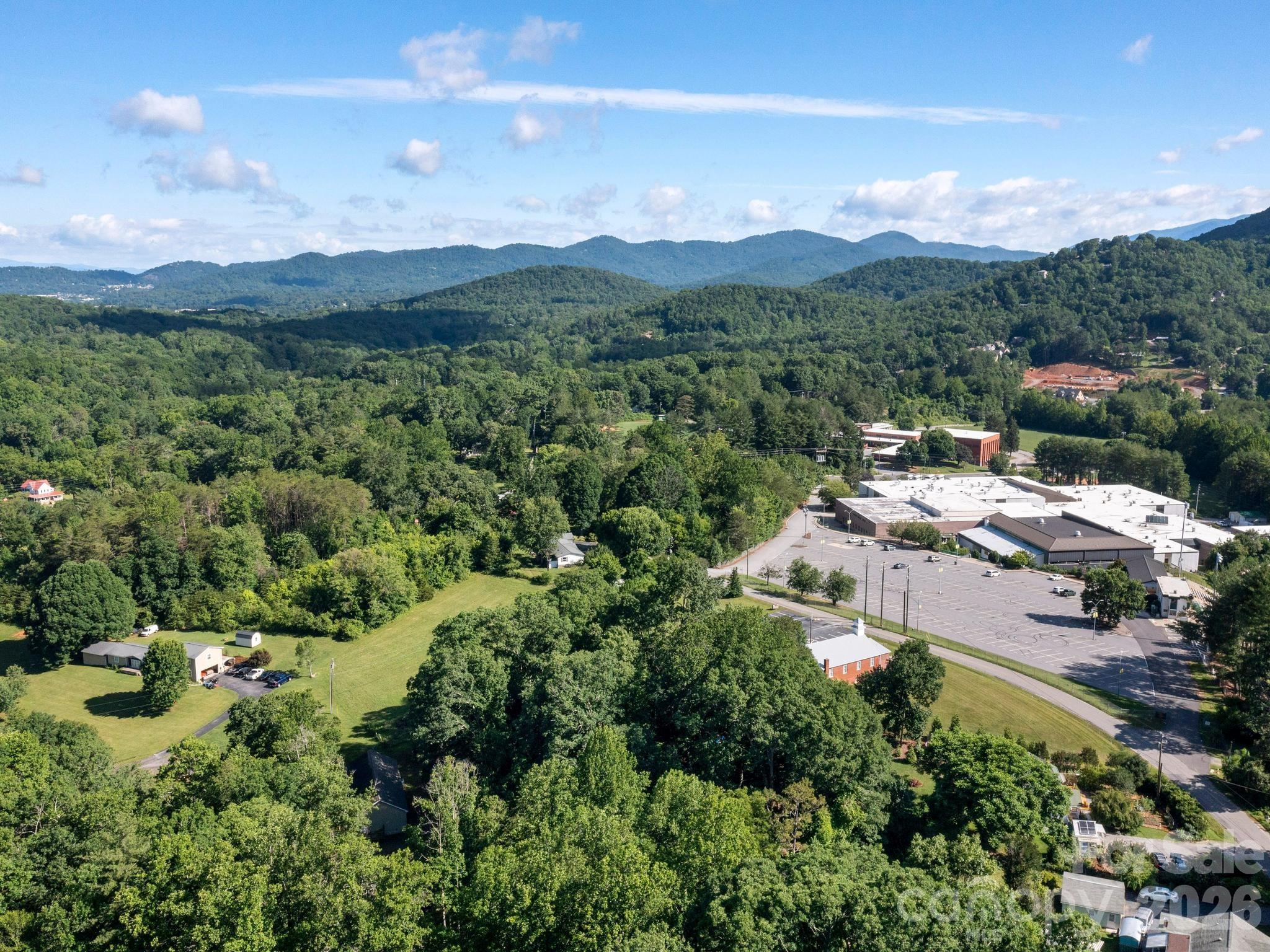 35 Cedar Farm Road — Asheville