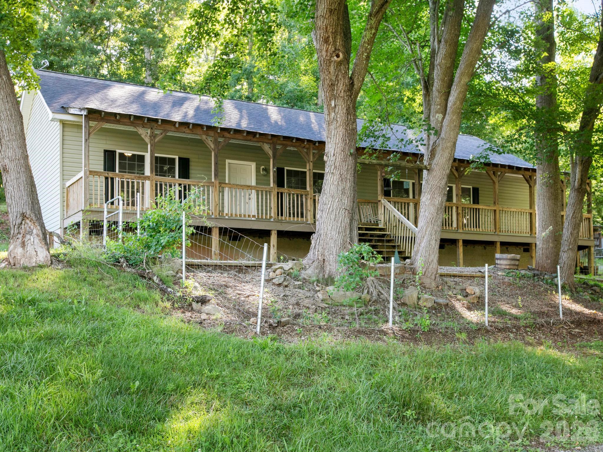 35 Cedar Farm Road — Asheville