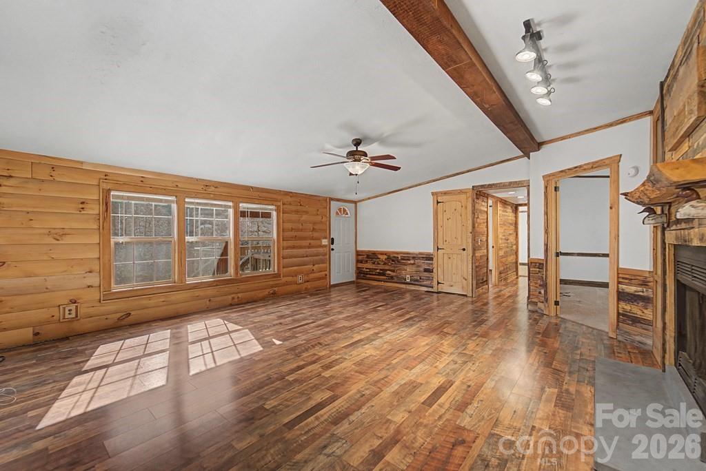 1668 Buff Creek Road — Sylva