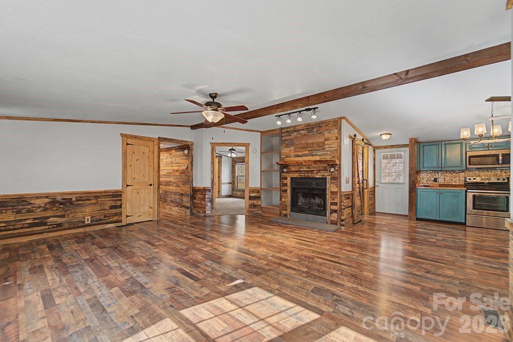 1668 Buff Creek Road — Sylva