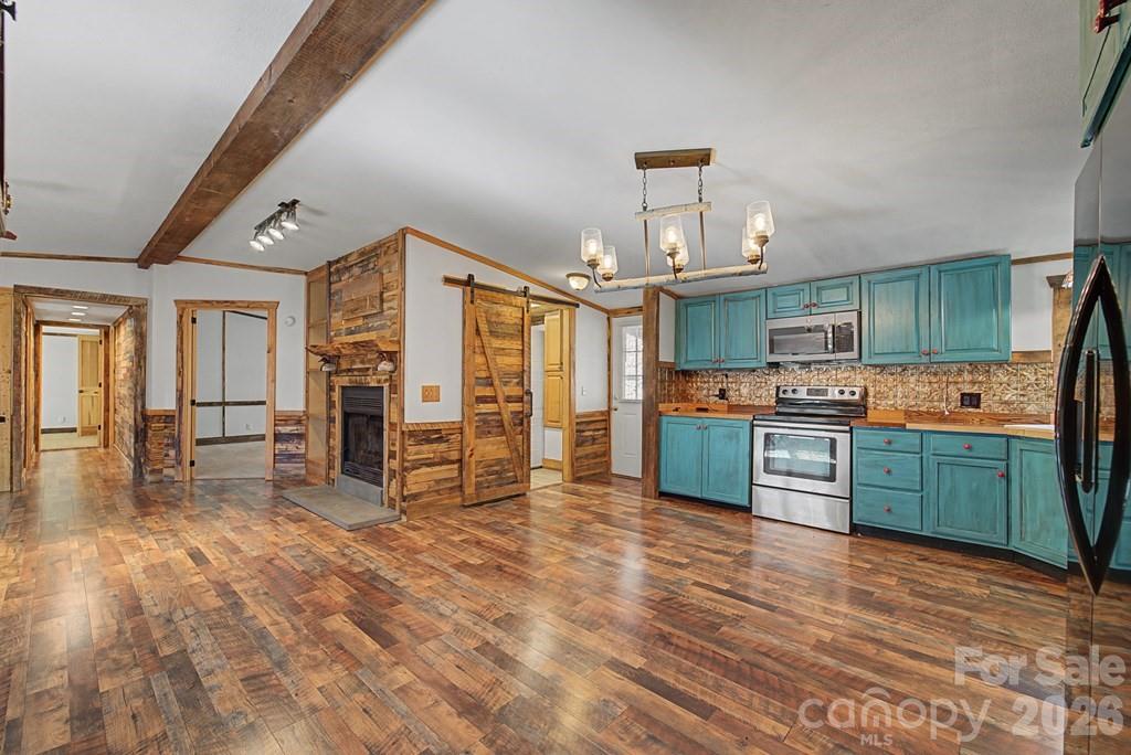 1668 Buff Creek Road — Sylva
