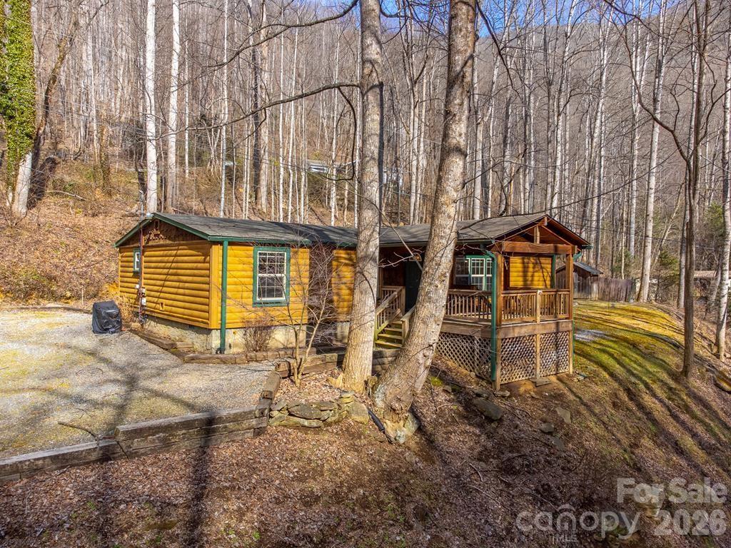 1668 Buff Creek Road — Sylva