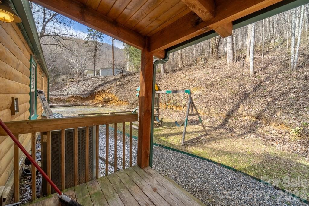 1668 Buff Creek Road — Sylva