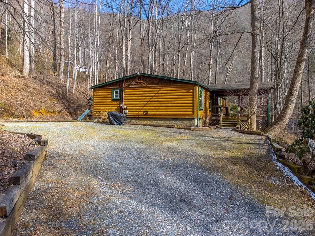1668 Buff Creek Road — Sylva