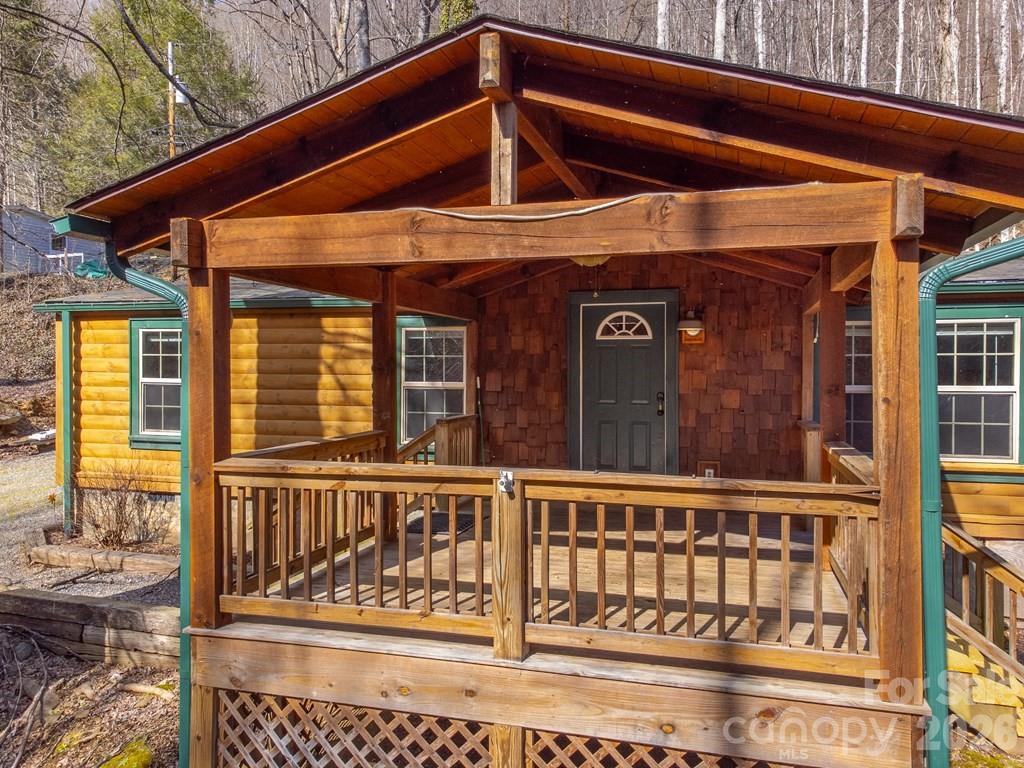 1668 Buff Creek Road — Sylva