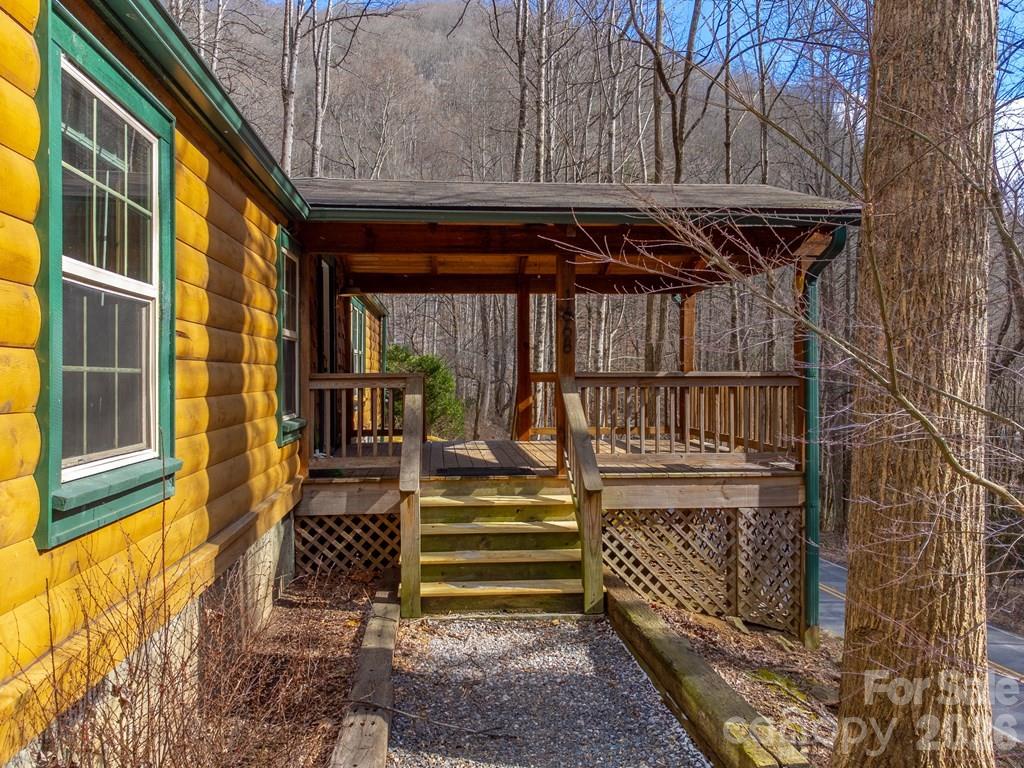 1668 Buff Creek Road — Sylva