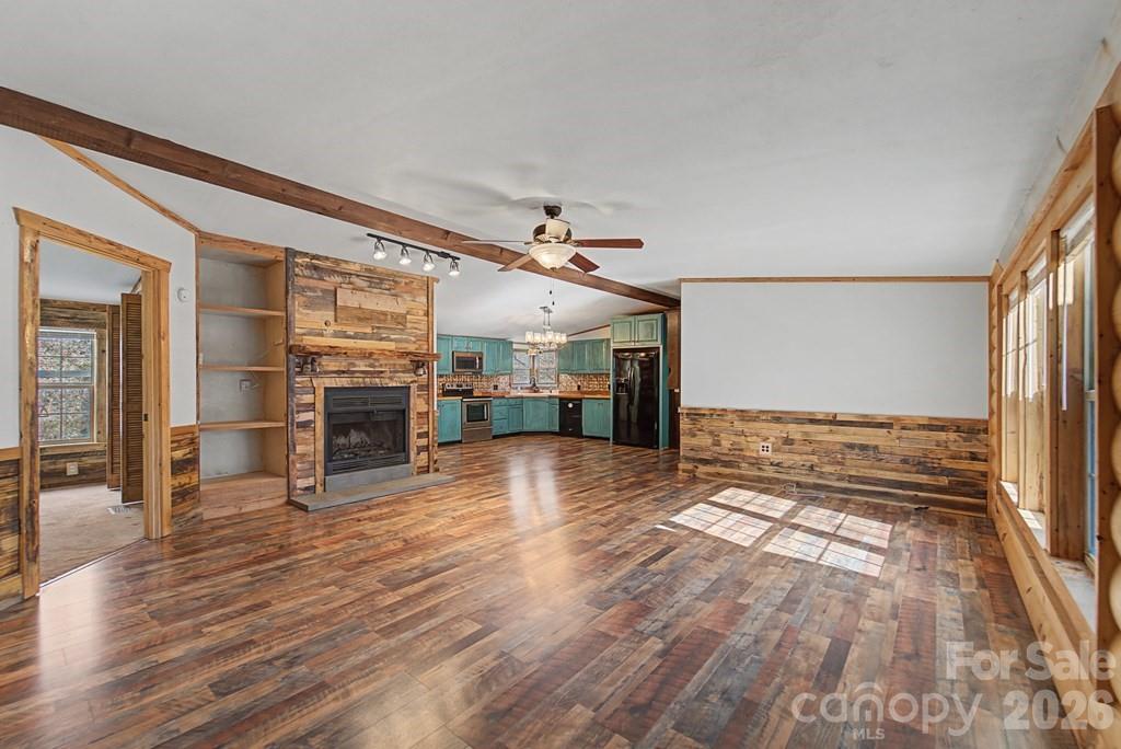 1668 Buff Creek Road — Sylva