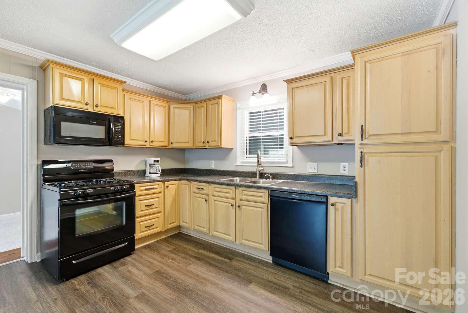 211 Valleydale Drive — Gastonia