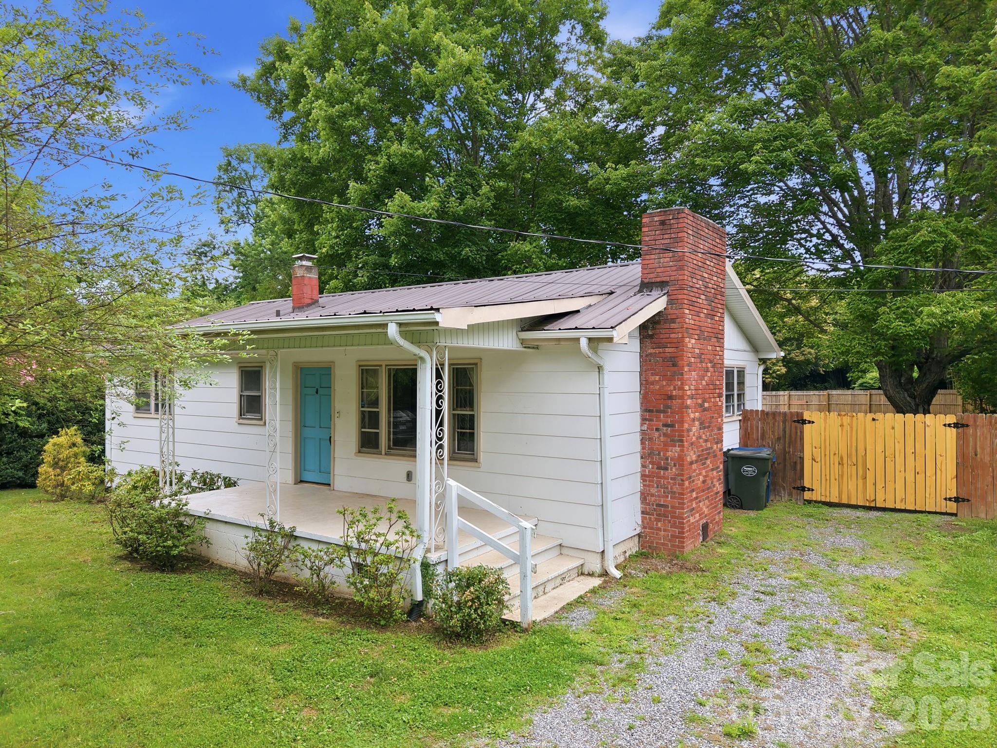 31 Edwards Street — Waynesville